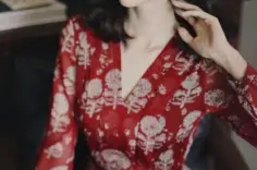 朱一龙击鼓风波升级！曾去日本神社祈福等黑料被扒还牵扯到龚俊